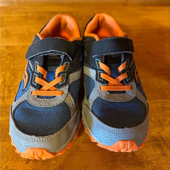 Saucony size 12 Sneakers - Picture 3 of 3